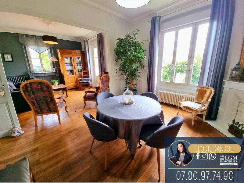 Demeure - 180 m² - 6 pièces