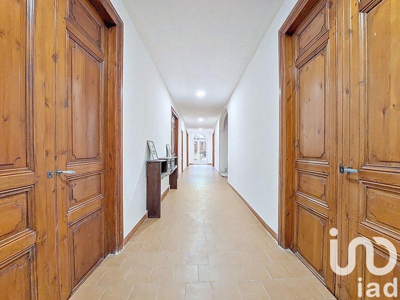 Maison - 257 m² - 9 pièces