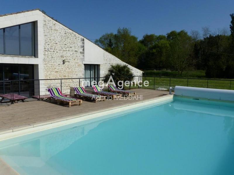 Maison de campagne - 330 m² - 9 pièces