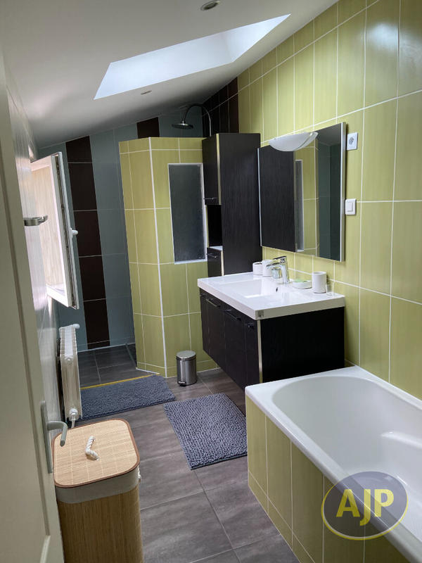 Maison - 106 m² - 3 pièces