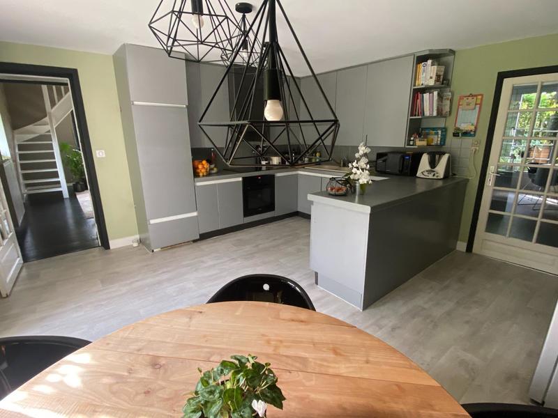 Maison - 285 m² - 12 pièces