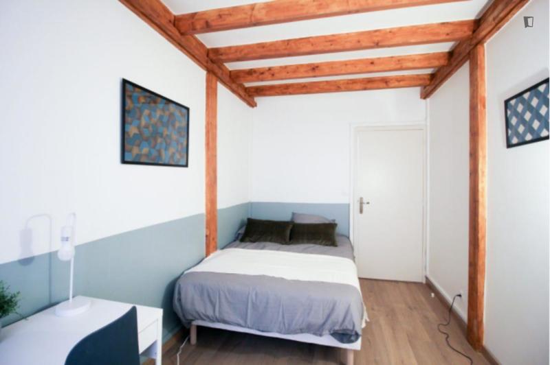 Chambre - 12 m² - 5 pièces