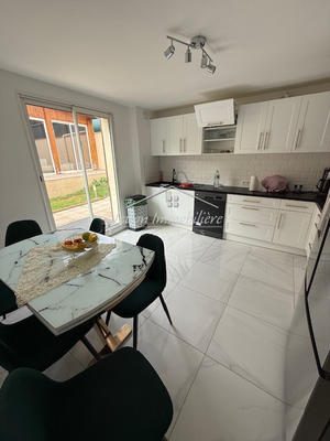 Maison - 234 m² - 6 pièces