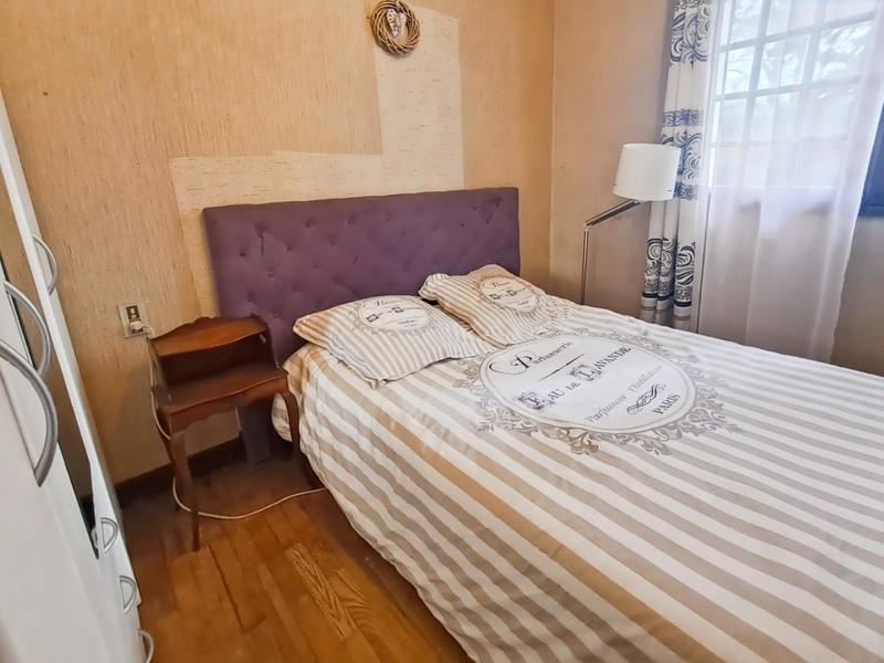 Maison - 325 m² - 11 pièces