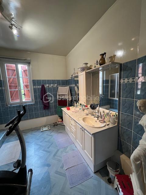 Maison - 140 m² - 7 pièces