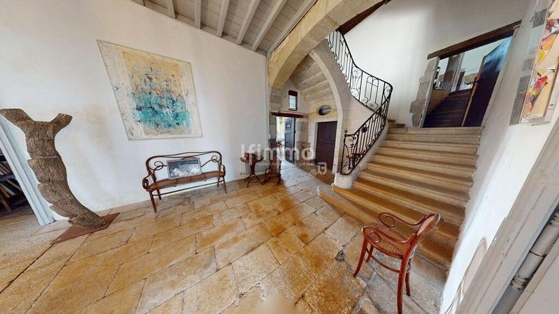 Demeure - 644 m² - 25 pièces