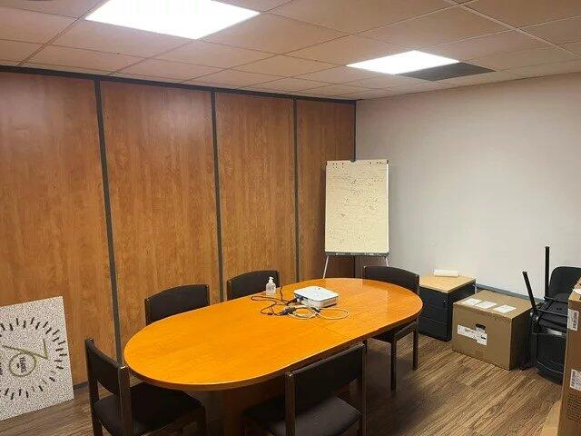 Bureau - 168 m² - 5 pièces