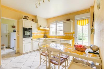 Maison - 216 m² - 6 pièces