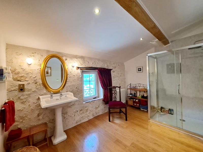 Maison - 432 m² - 10 pièces