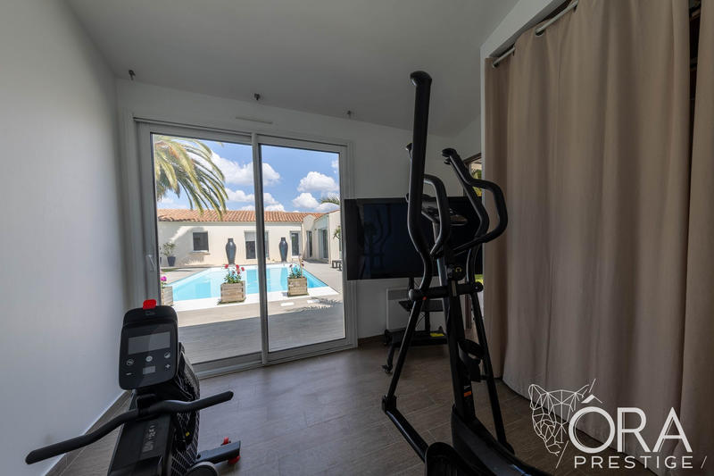 Maison contemporaine - 274 m² - 7 pièces