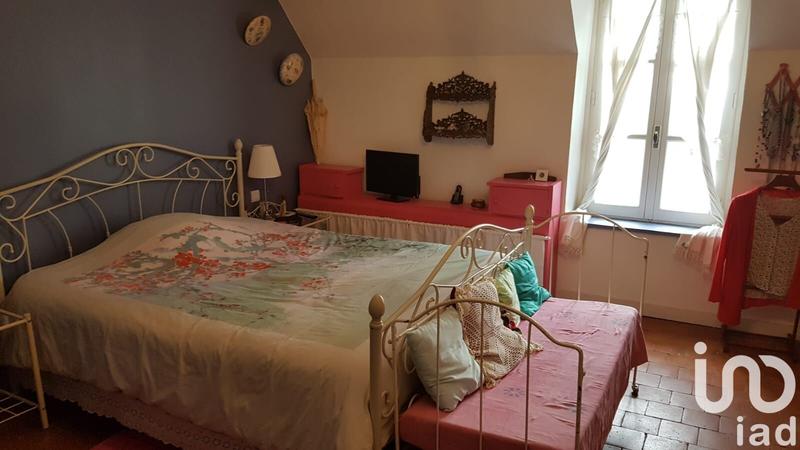 Maison - 247 m² - 13 pièces