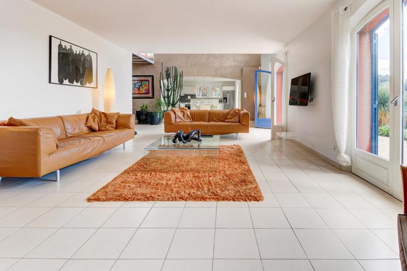 Villa - 230 m² - 8 pièces