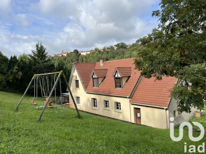 Maison - 198 m² - 8 pièces