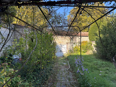 Maison - 121 m² - 8 pièces