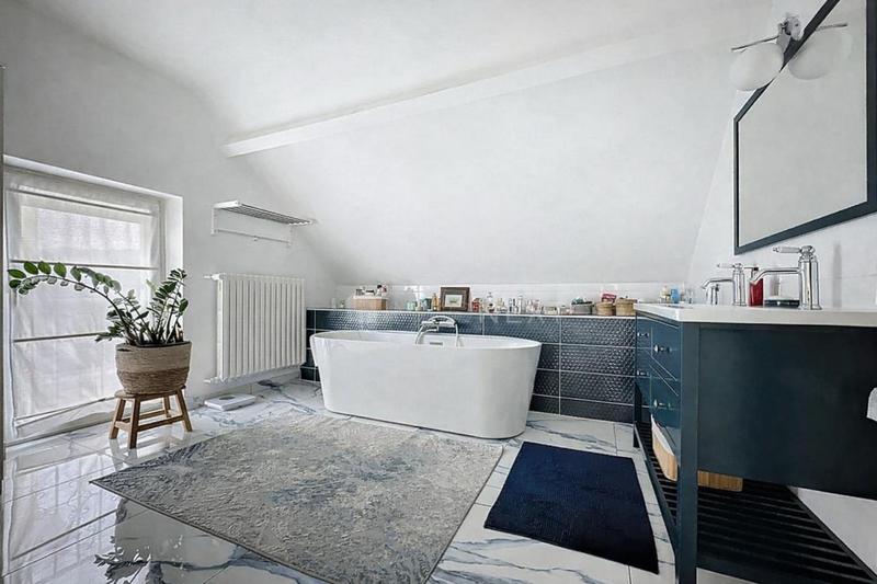 Maison - 166 m² - 6 pièces