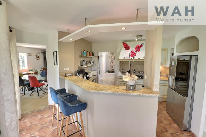 Villa - 226 m² - 7 pièces