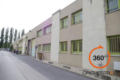 Local d'activités - 387 m²