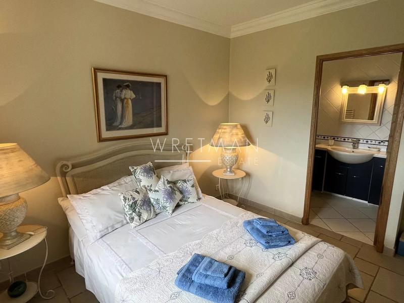 Villa - 185 m² - 8 pièces