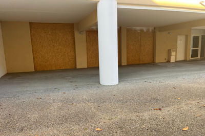 Local commercial - 128 m²