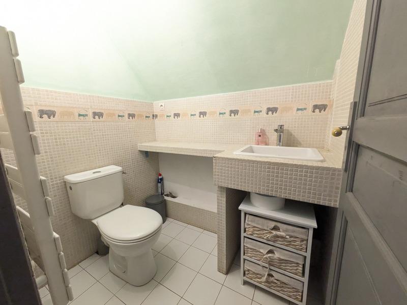 Maison - 207 m² - 7 pièces