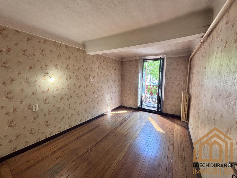 Appartement - 100 m² - 4 pièces