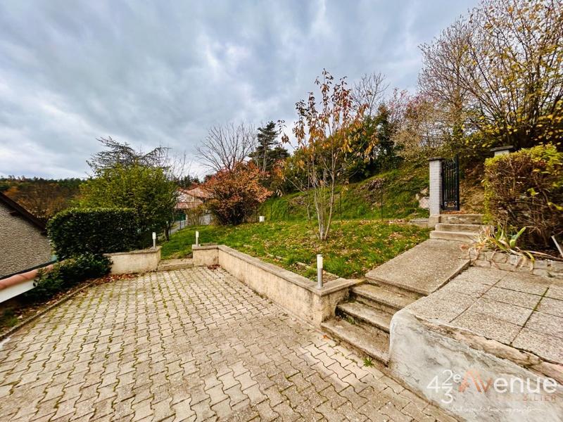 Maison - 107 m² - 5 pièces