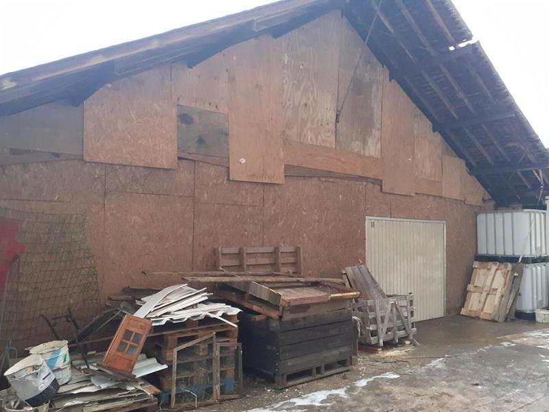 Parking / Garage - 343 m²