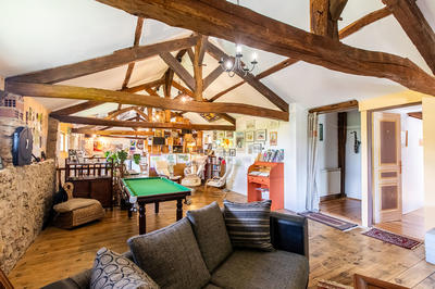 Maison - 255 m² - 10 pièces