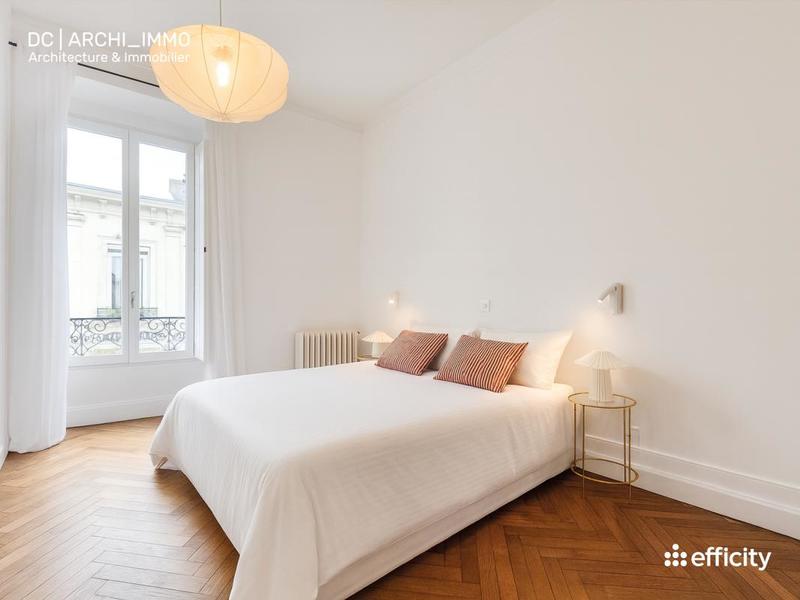 Appartement - 284 m² - 8 pièces