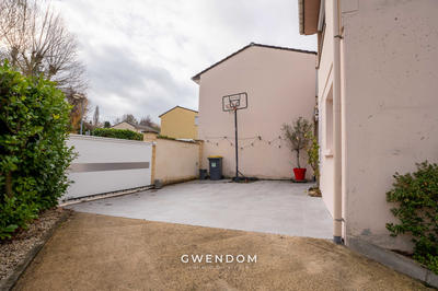 Maison - 103 m² - 5 pièces