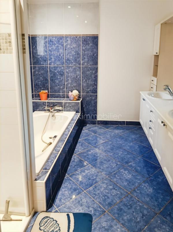 Maison - 184 m² - 7 pièces