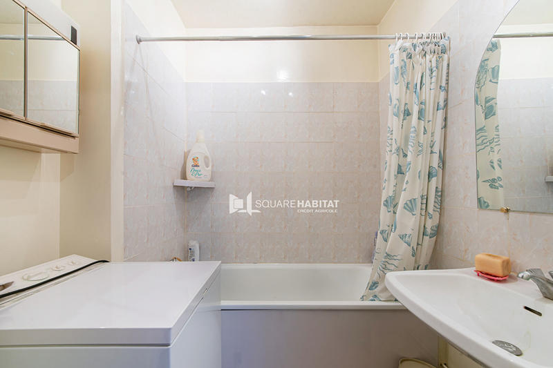 Appartement - 102 m² - 6 pièces