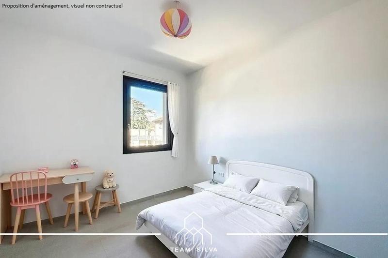 Villa - 100 m² - 5 pièces