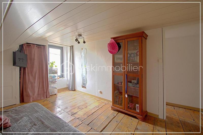 Maison traditionnelle - 165 m² - 8 pièces