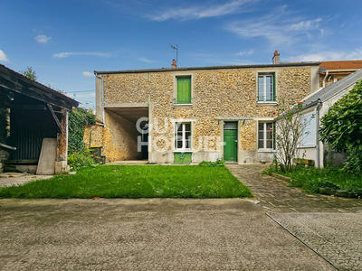 Maison - 104 m² - 5 pièces