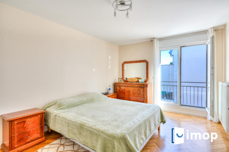 Maison - 182 m² - 8 pièces