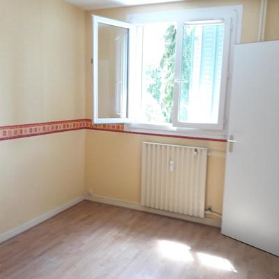 Appartement - 64 m² - 4 pièces