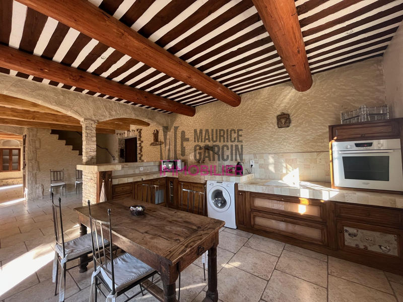 Maison - 296 m² - 8 pièces