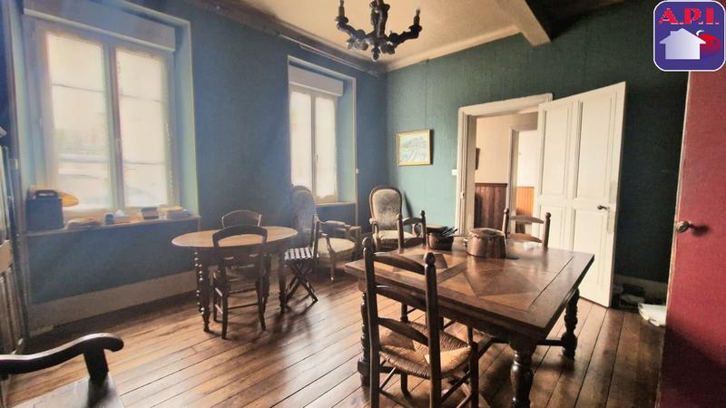 Maison - 220 m² - 7 pièces