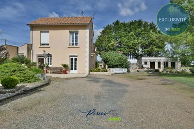 Maison - 132 m² - 8 pièces