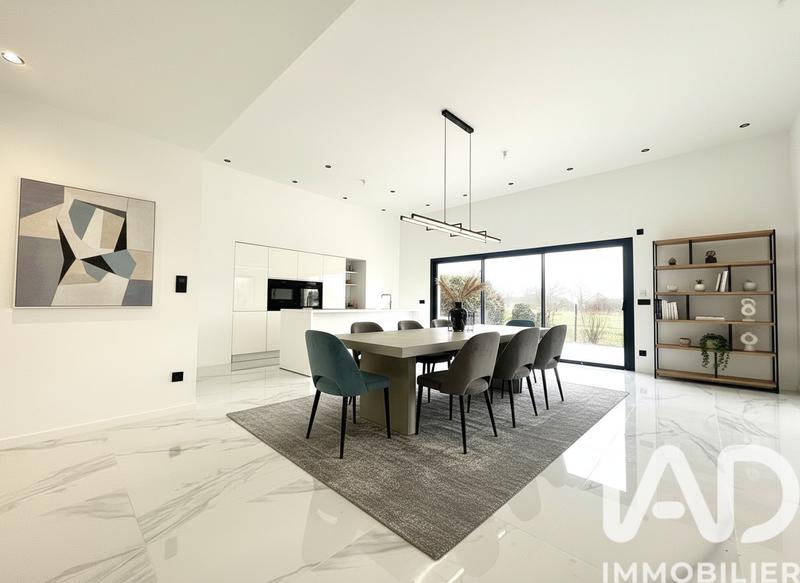 Maison - 142 m² - 5 pièces