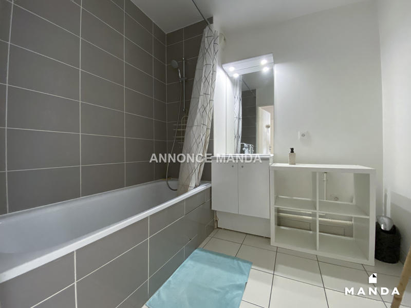 Chambre - 12 m² - 4 pièces