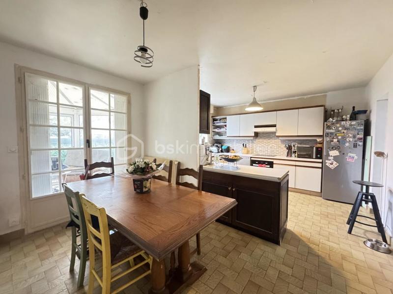 Maison - 198 m² - 8 pièces