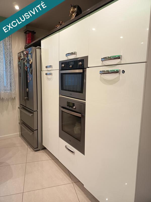 Maison - 169 m² - 11 pièces