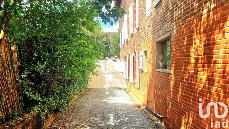 Maison de ville - 363 m² - 10 pièces