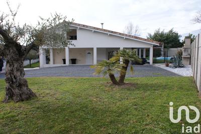 Maison - 142 m² - 8 pièces