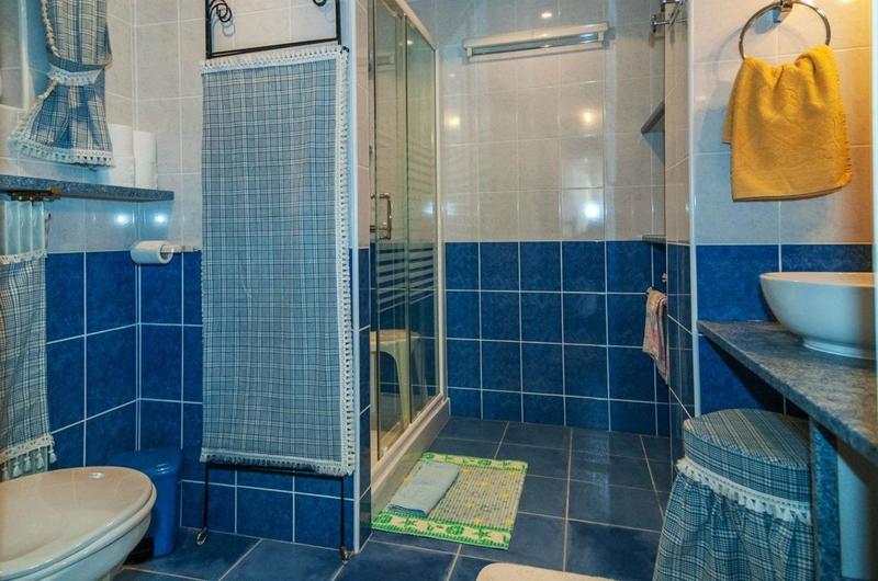 Maison - 1 000 m² - 25 pièces