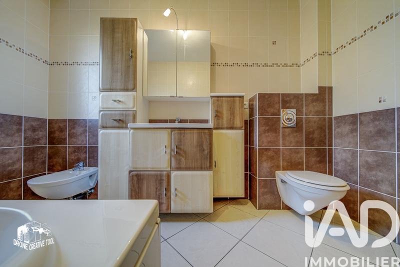 Maison - 267 m² - 9 pièces