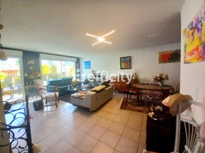 Appartement - 80 m² - 3 pièces