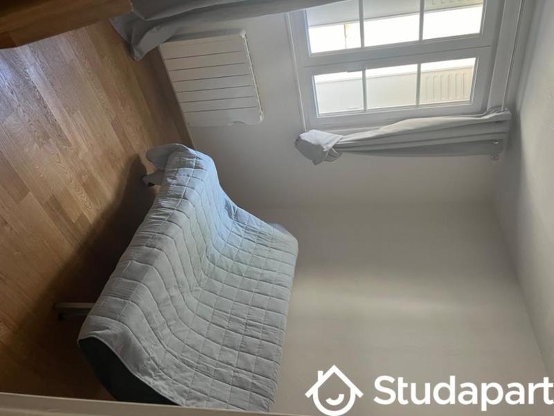 Chambre - 9 m² - 1 pièce